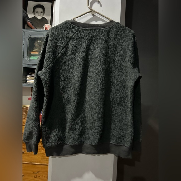 Columbia fleece sweatshirt. Mildly used. Size small - Picture 5 of 6